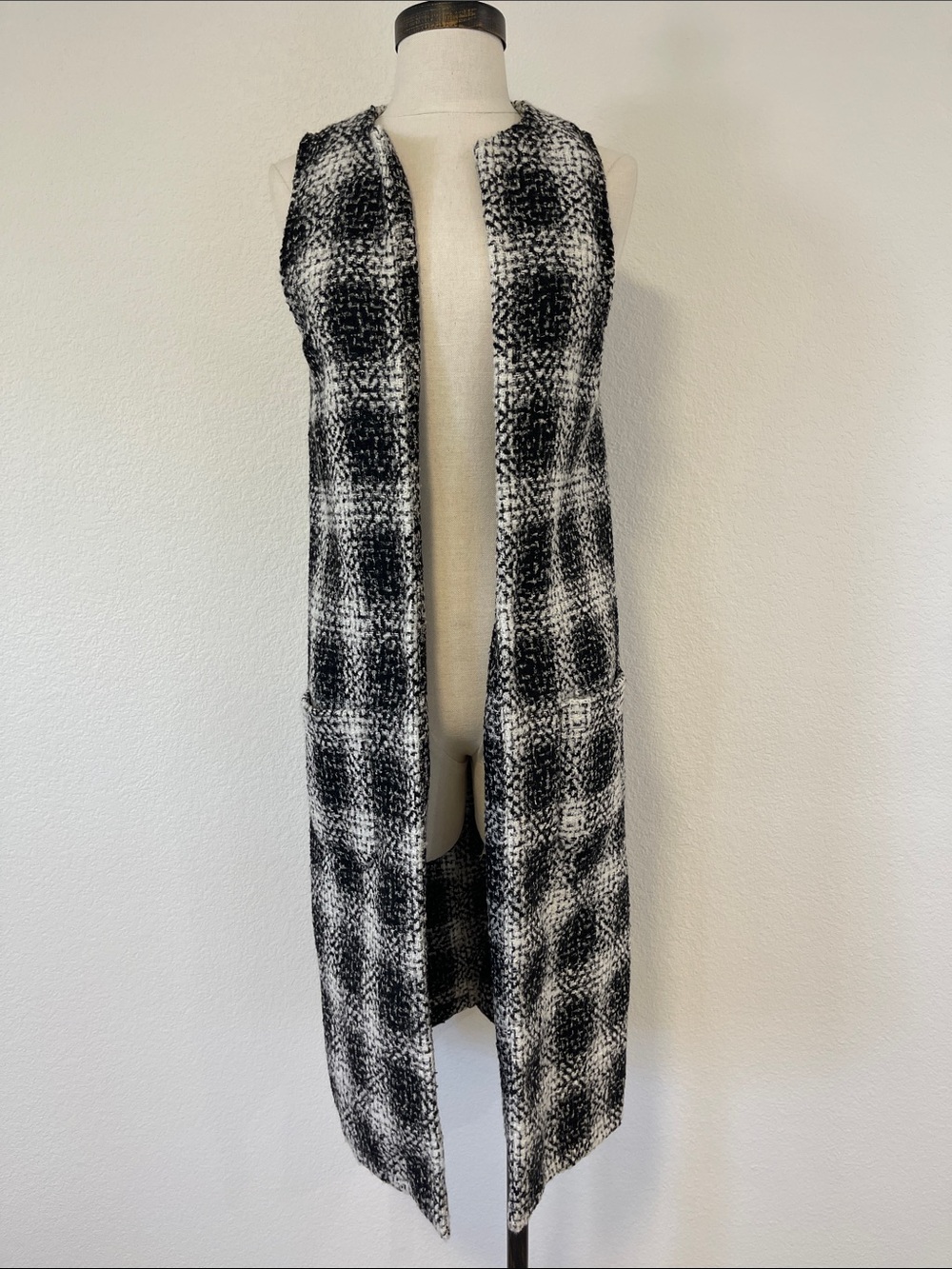 BCBGeneration Black and White Tweed Check Plaid Duster Sleeveless XS